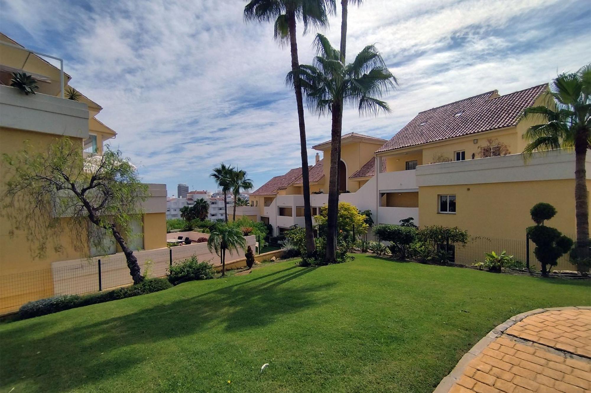 Puertosol 2 Apartment Estepona Bagian luar foto