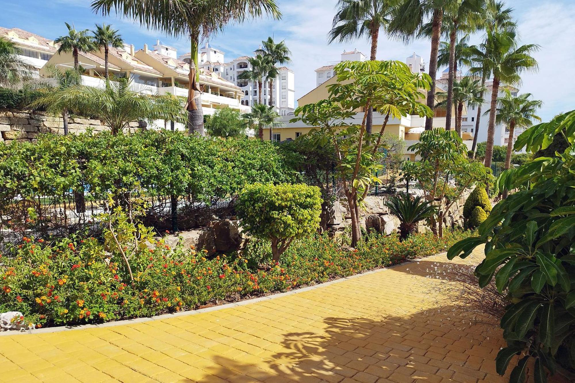 Puertosol 2 Apartment Estepona Bagian luar foto